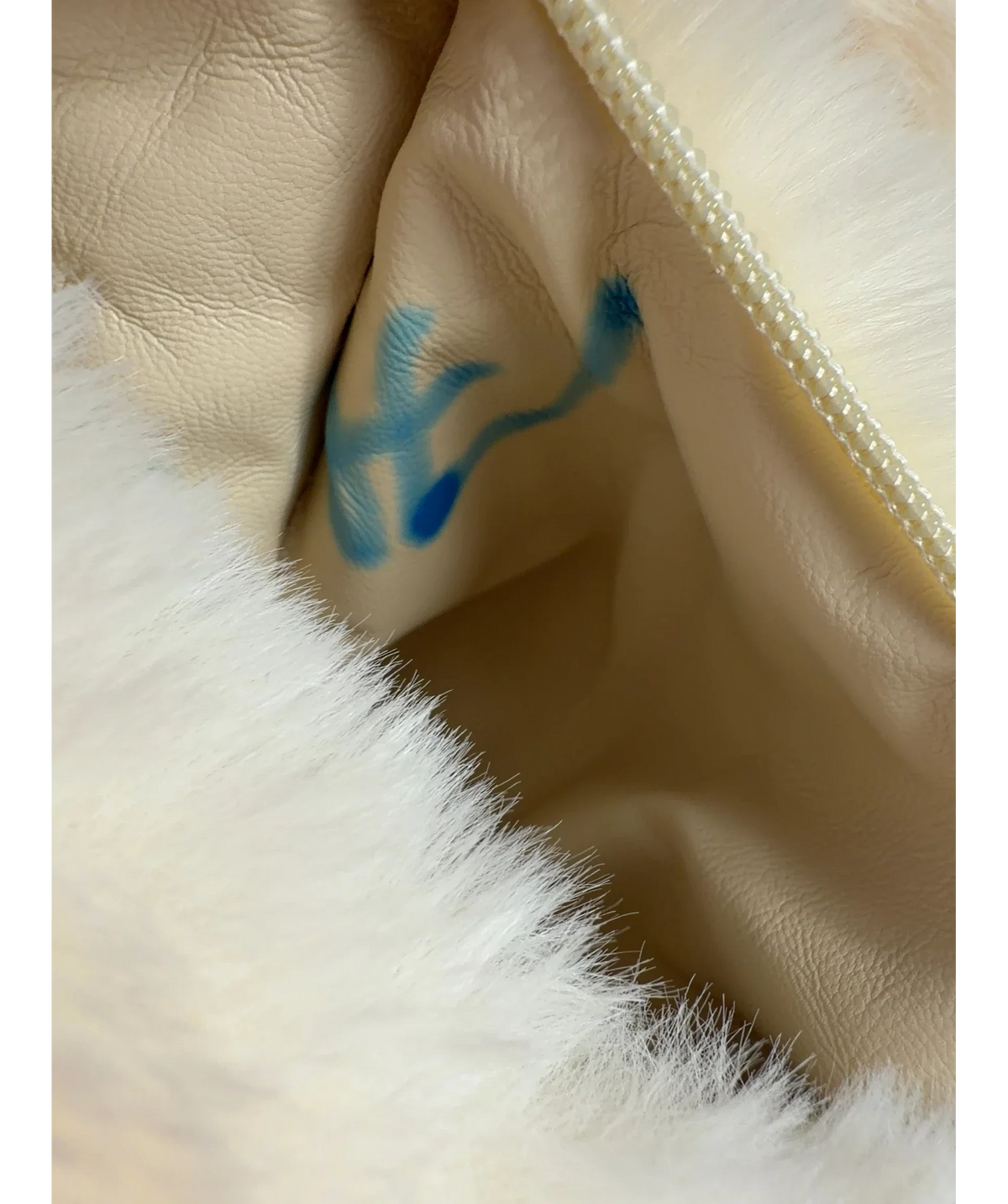Unbranded Cream Colour — detail