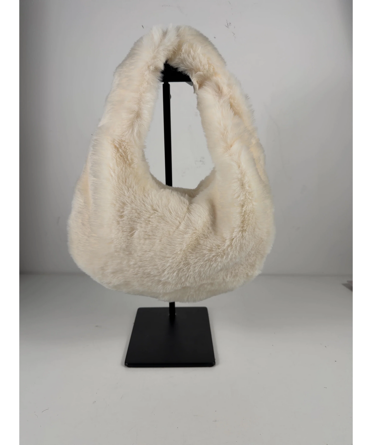 Unbranded Cream Colour — label