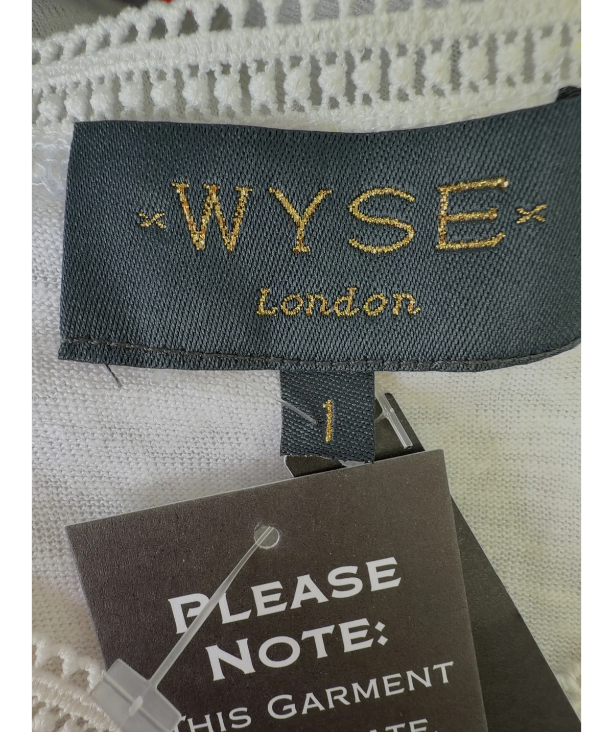 WYSE LONDON White Lily Lace Trim Tee, size UK S — care label