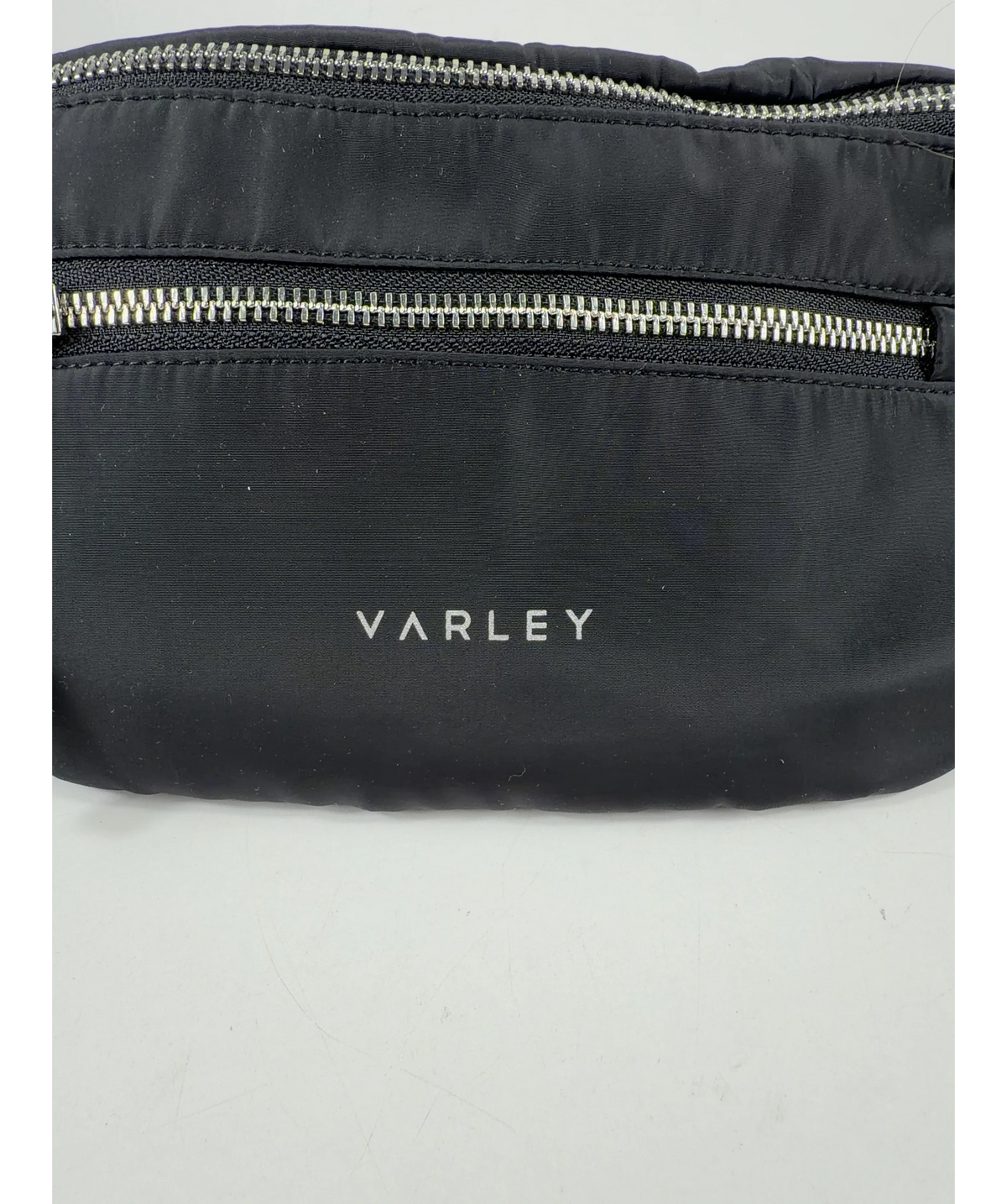 Varley Black Lasson Belt Bag — label