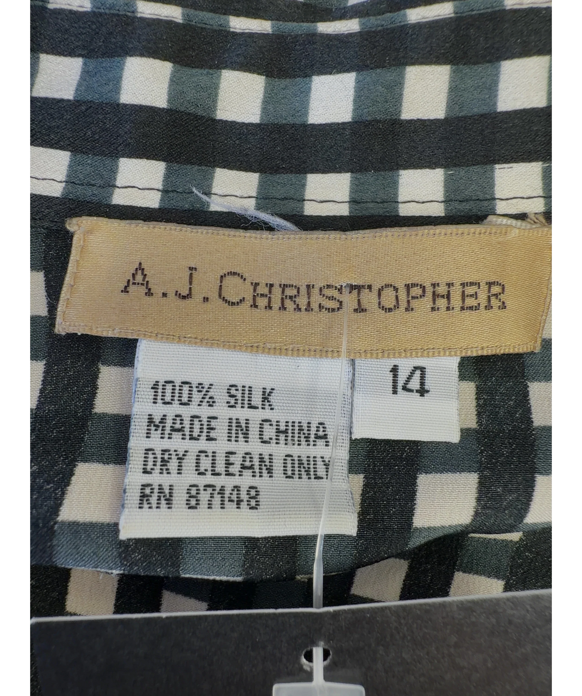 A.J. Christopher Green Colour, size UK 14 — care label