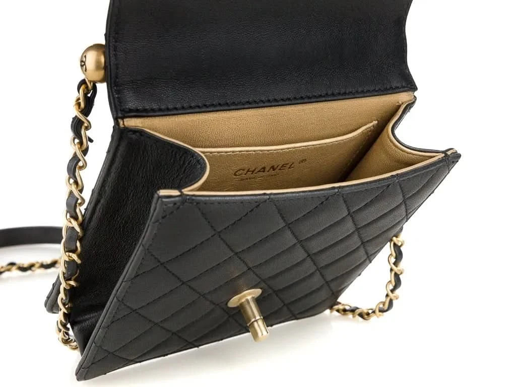 CHANEL BLACK "CHIC PEARLS" SMALL FLAP BAG IN GOATSKIN LEATHER WITH MATTE GOLD HARDWARE