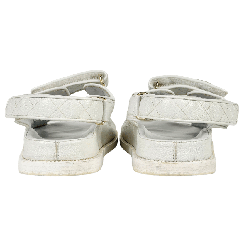 CHANEL White Quilted Caviar Leather Dad CC Logo Flat Sandals UK 5 EU 38 👠