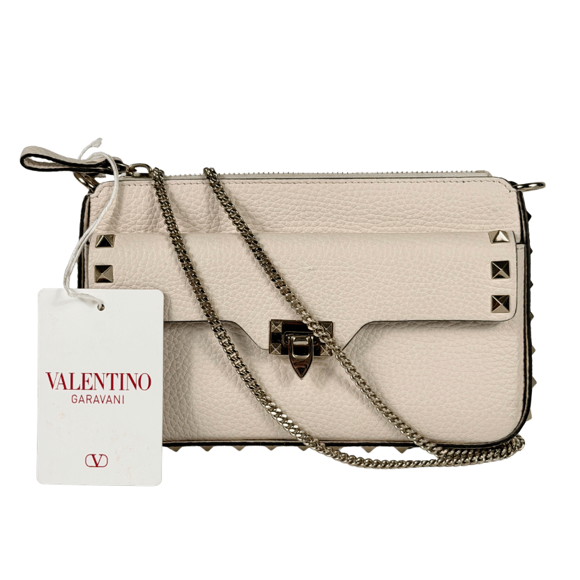 VALENTINO GARAVANI Rockstud Chain Pouch In Grainy Calfskin Leather In Cream / Gold