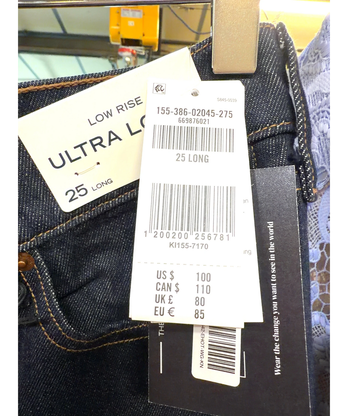 ABERCROMBIE & FITCH dark blue Low Rise Ultra Loose Jeans, size W25 — label