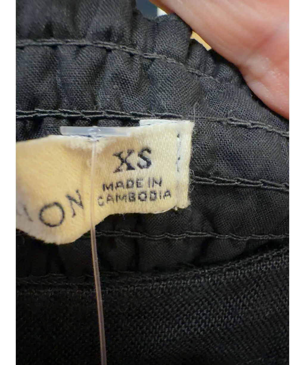 ABERCROMBIE & FITCH Black Colour, size UK XS — care label