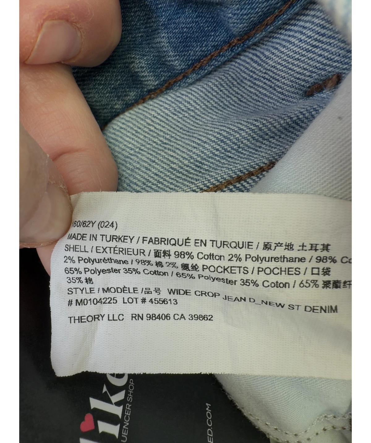 Theory Blue Wide Crop Jean, size W24 — label
