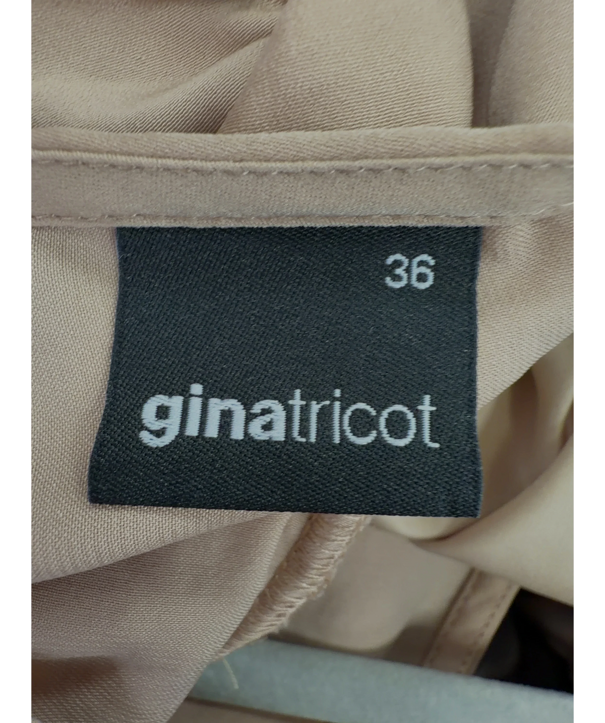GINA TRICOT Beige Liv open back top, size UK 8 — detail
