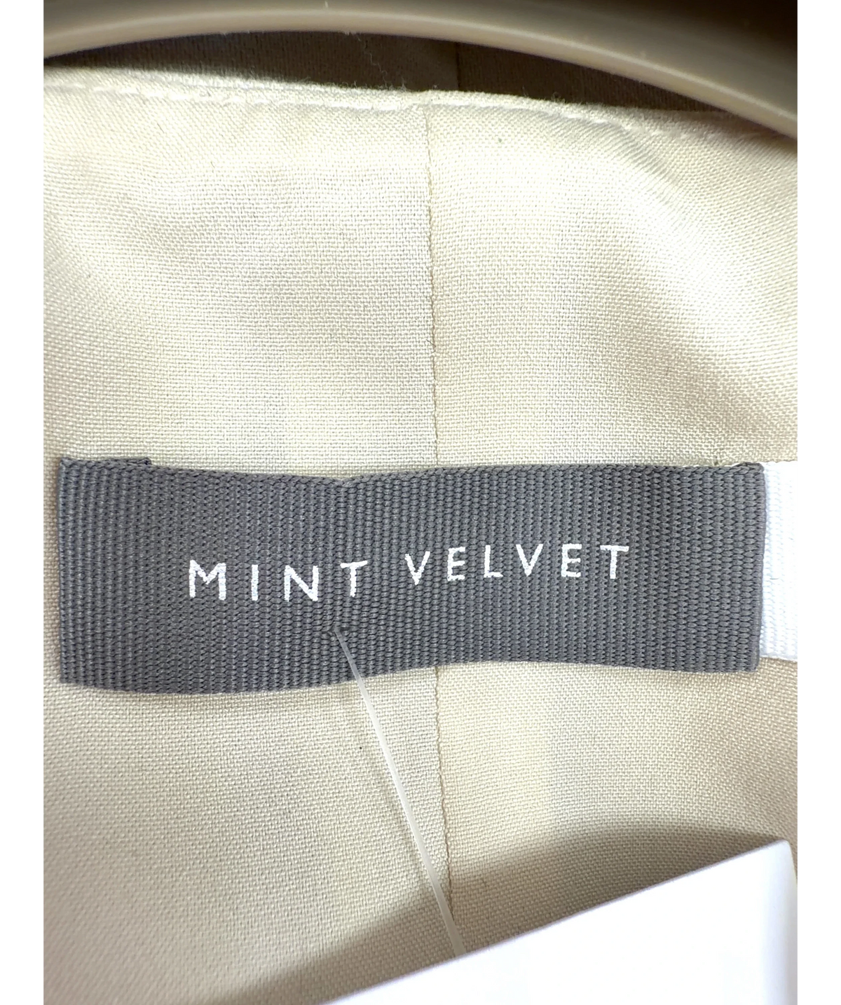 Mint Velvet Cream Colour, size UK 10 — detail