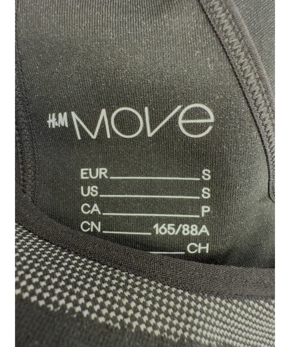 H&M MOVE Black Colour, size UK S — care label