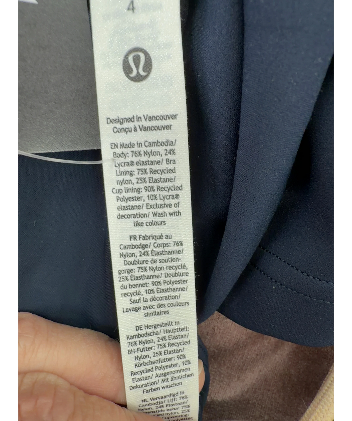 Lululemon navy Set, size UK 8 — label