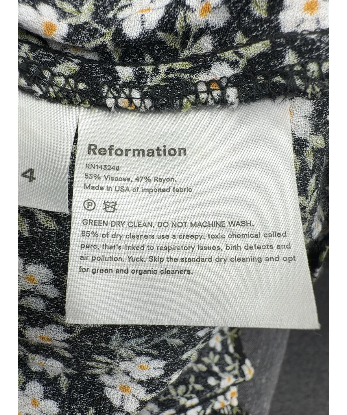 Reformation Black Colour, size UK 4 — label