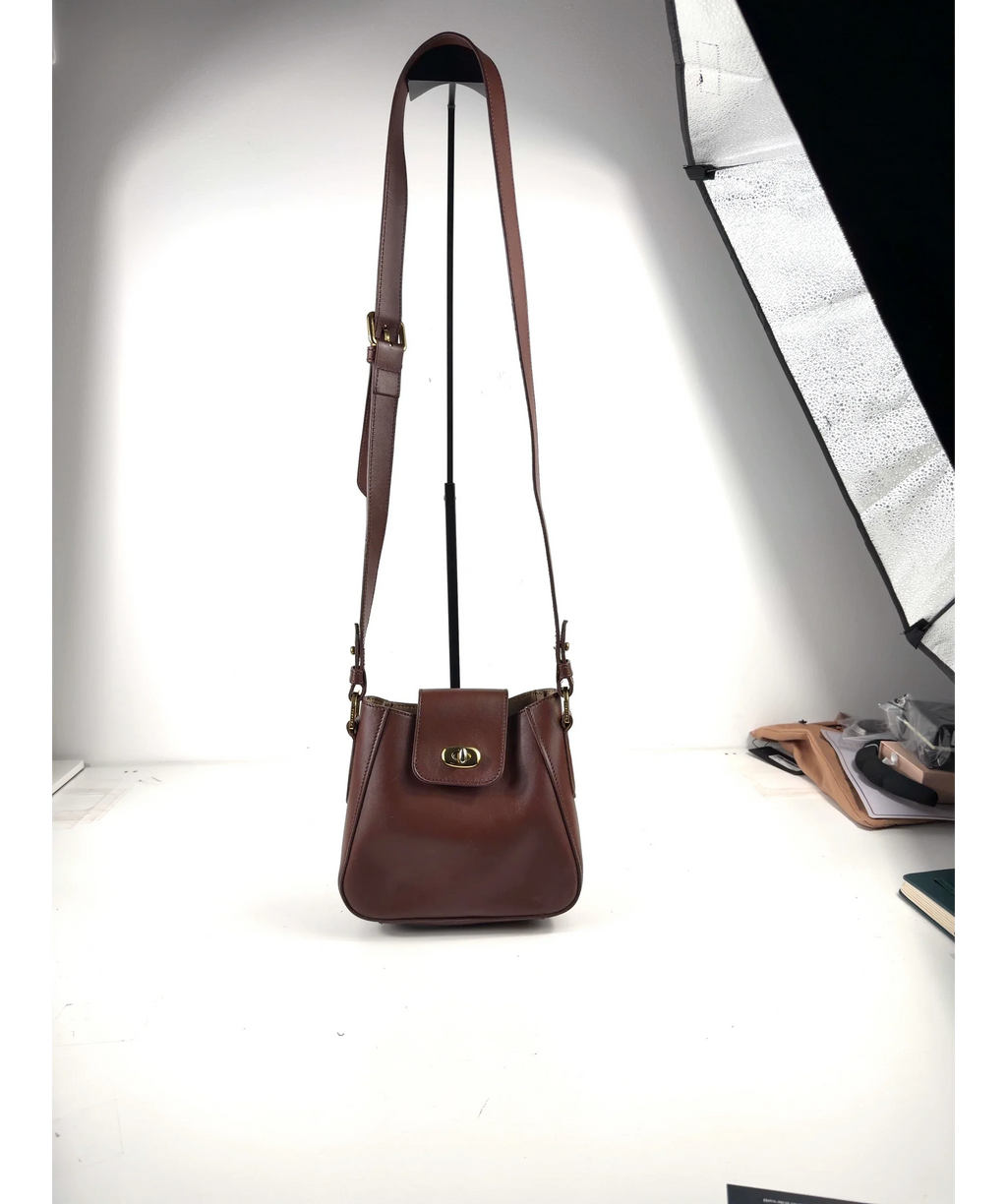 Tusting Brown Colour — care label
