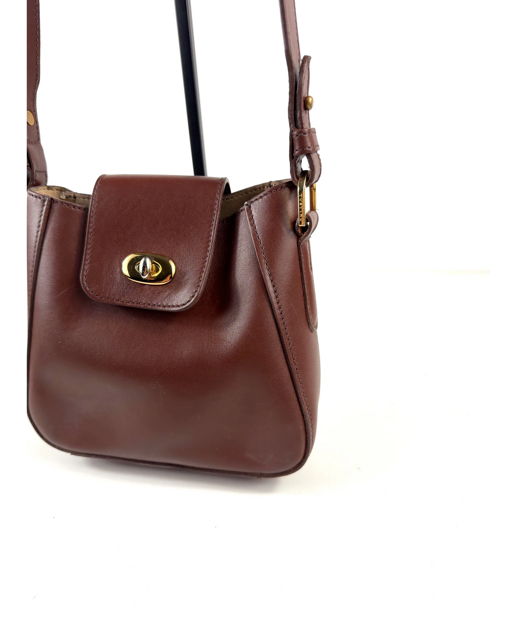 Tusting Brown Colour — fabric detail