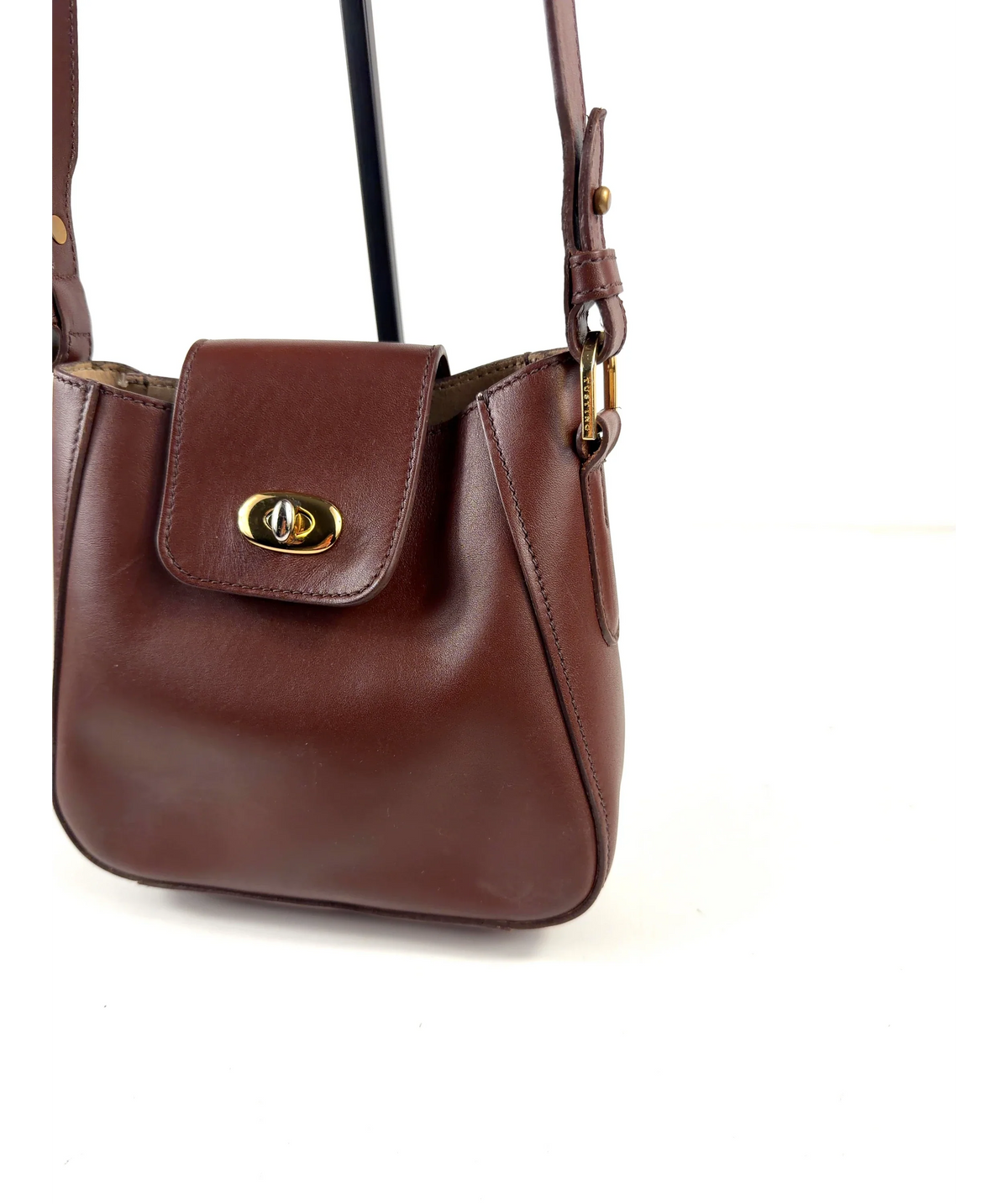 Tusting Brown Colour — fabric detail