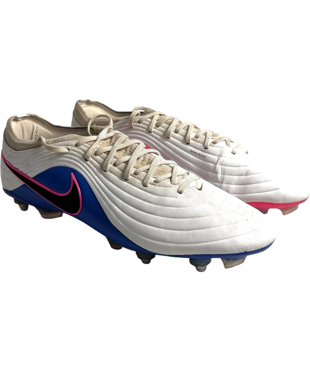 Nike White Tiempo Maestro Elite, size UK 10 EU 44 👞 — front