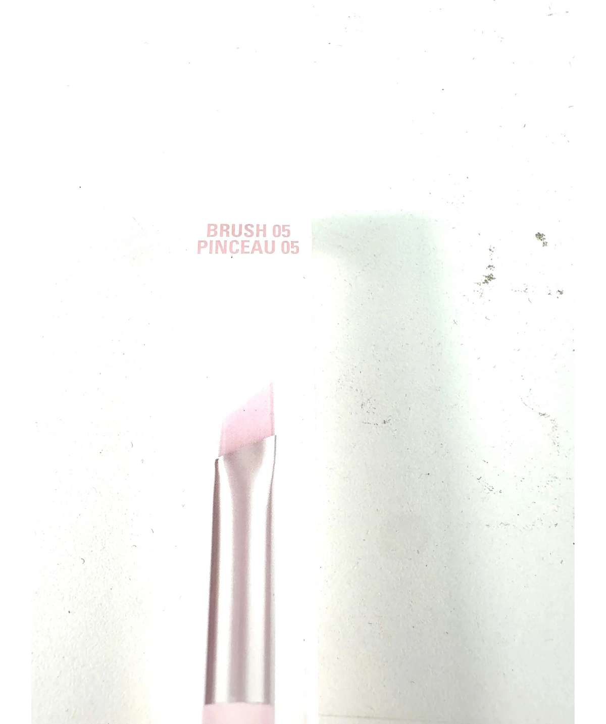 Kylie Cosmetics Precise Sculpting Complexion Brush 05, size 1 — care label