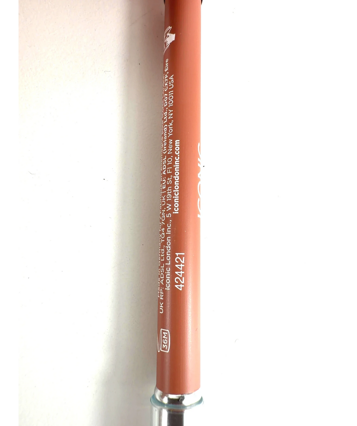 ICONIC LONDON UNBOTHERED Fuller Pout Sculpting Lip Liner, size 1 — detail