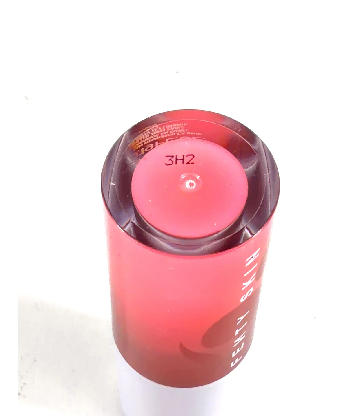 Fenty CHERRY TREAT Cherry Treat Conditioning Lip Oil, size 5.6ml — detail