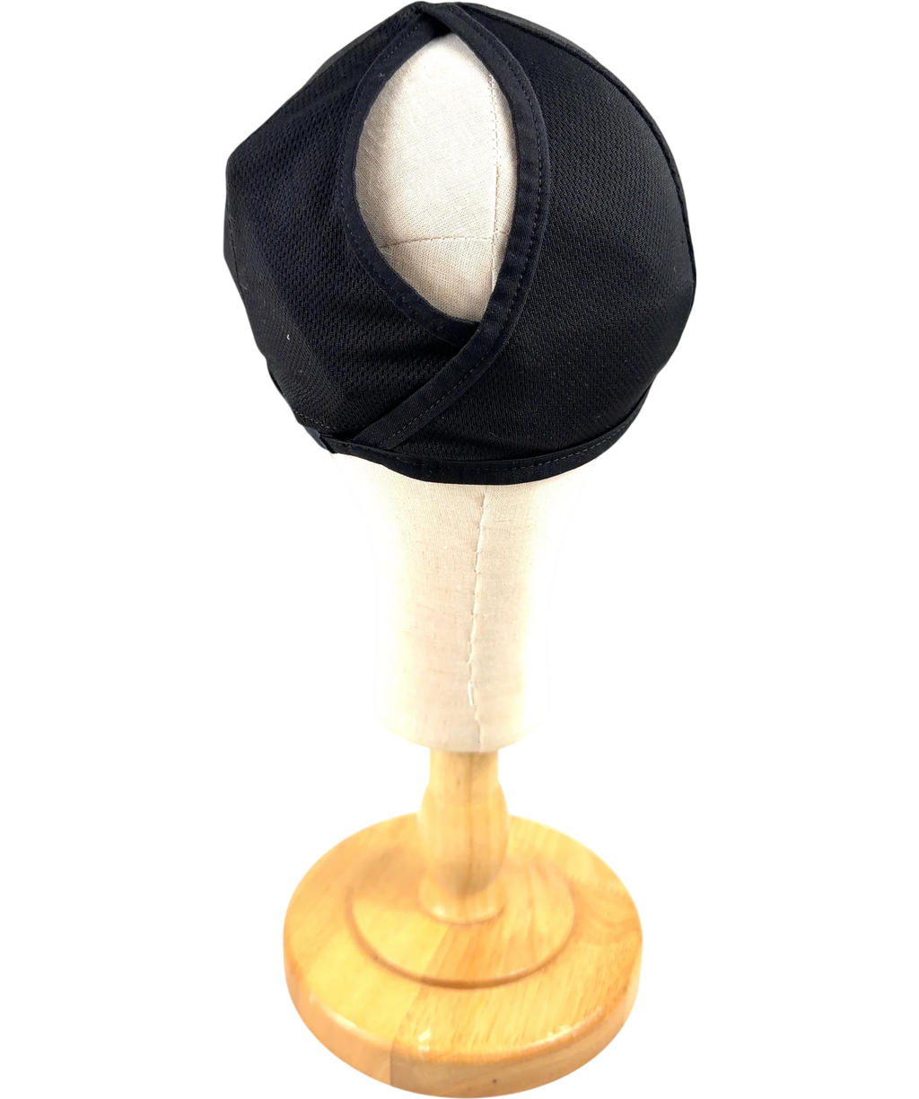 GYMSHARK Black Ponytail Cap — fabric detail