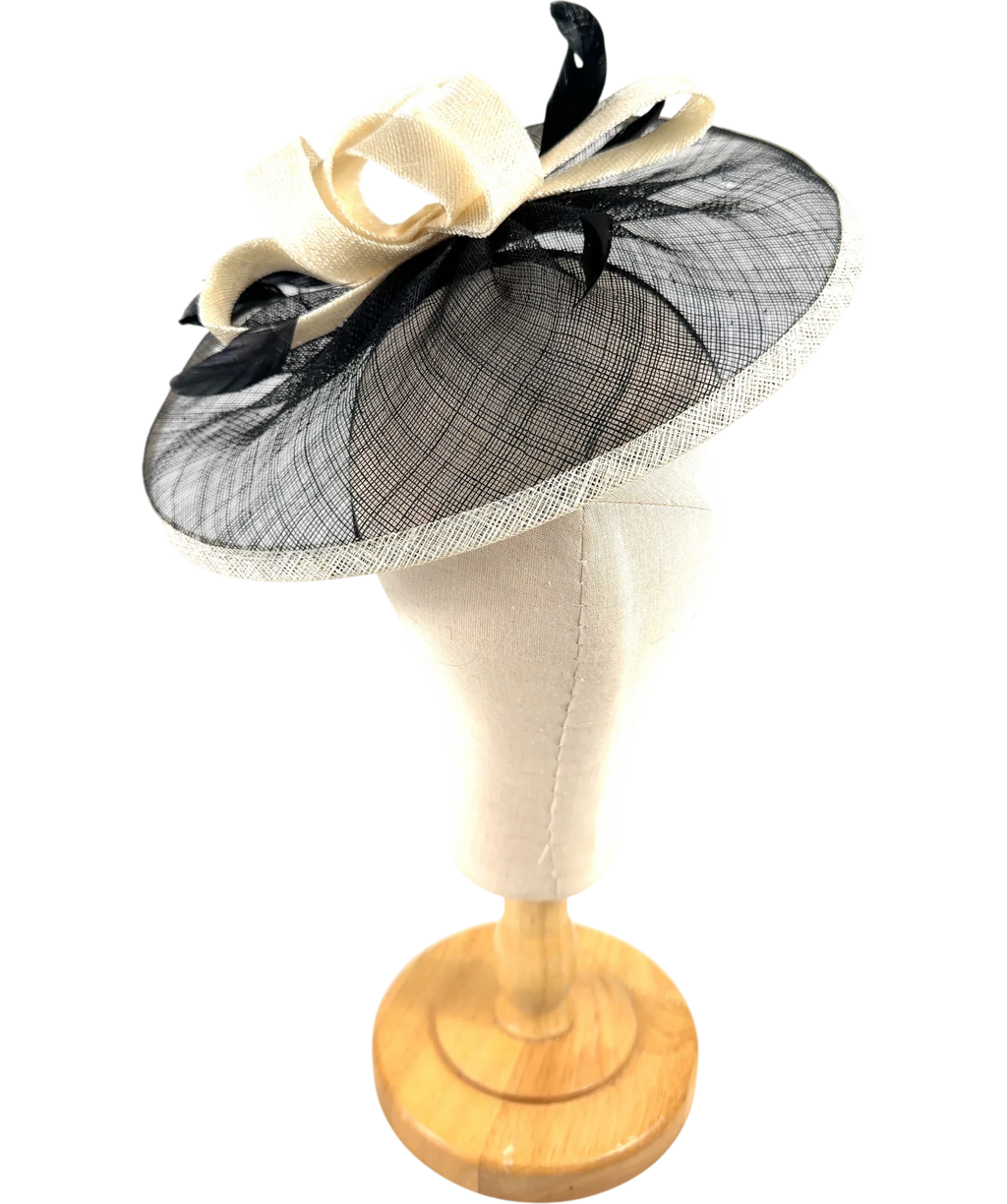 Accessorize Cream Colour — back