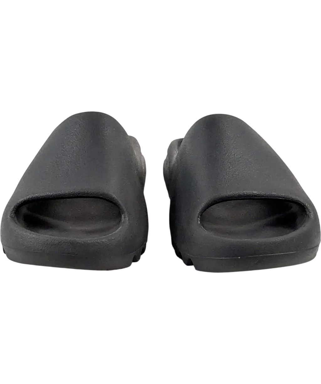 adidas Black Yeezy Slide Onyx, size UK 6 EU 39 👠 — detail