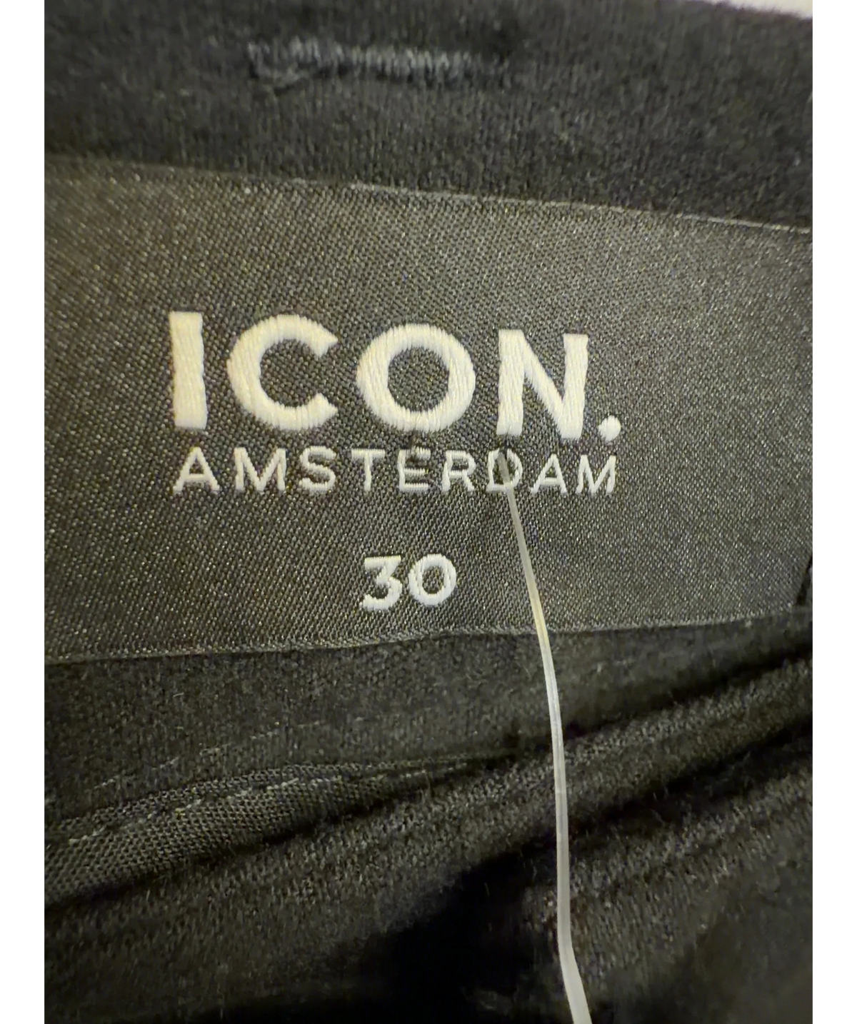 Icon Amsterdam Black Colour, size W30 — detail