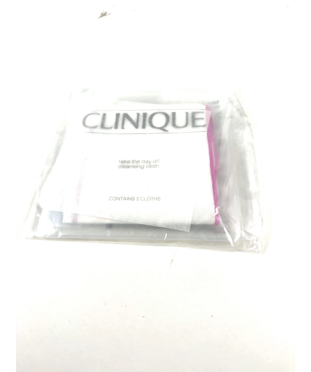 Clinique Take The Day Off Cleansing Cloth, size X2 — detail