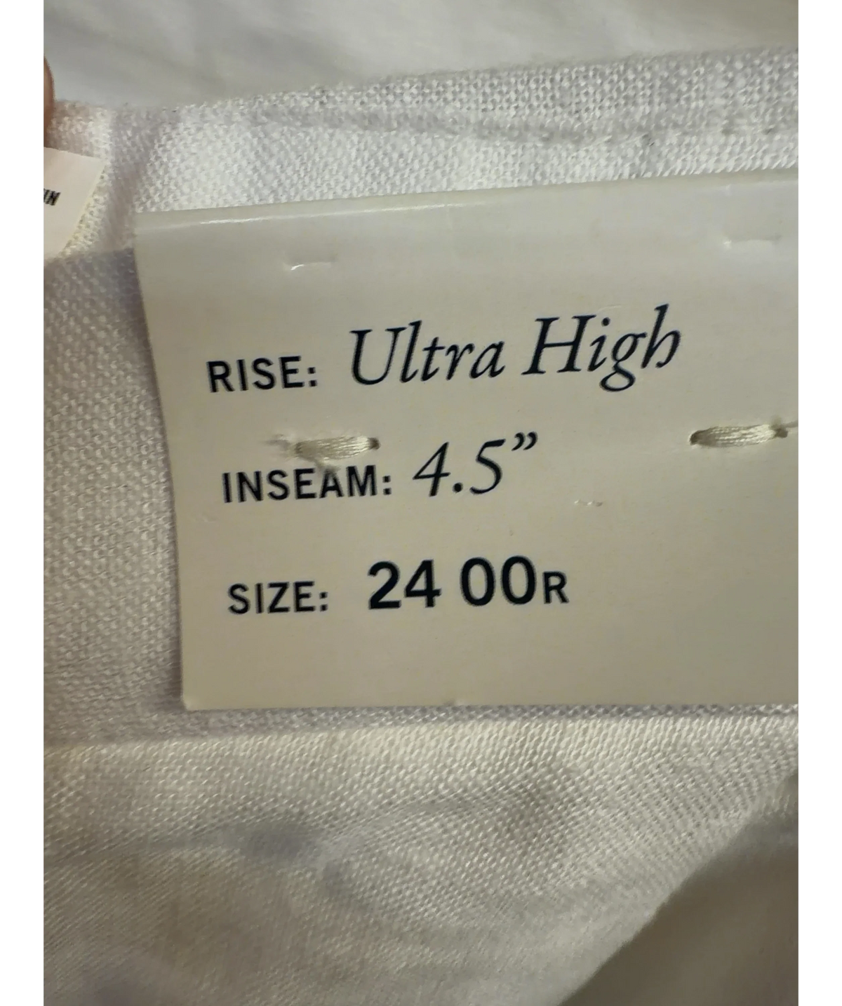 ABERCROMBIE & FITCH White Colour, size W24 — care label