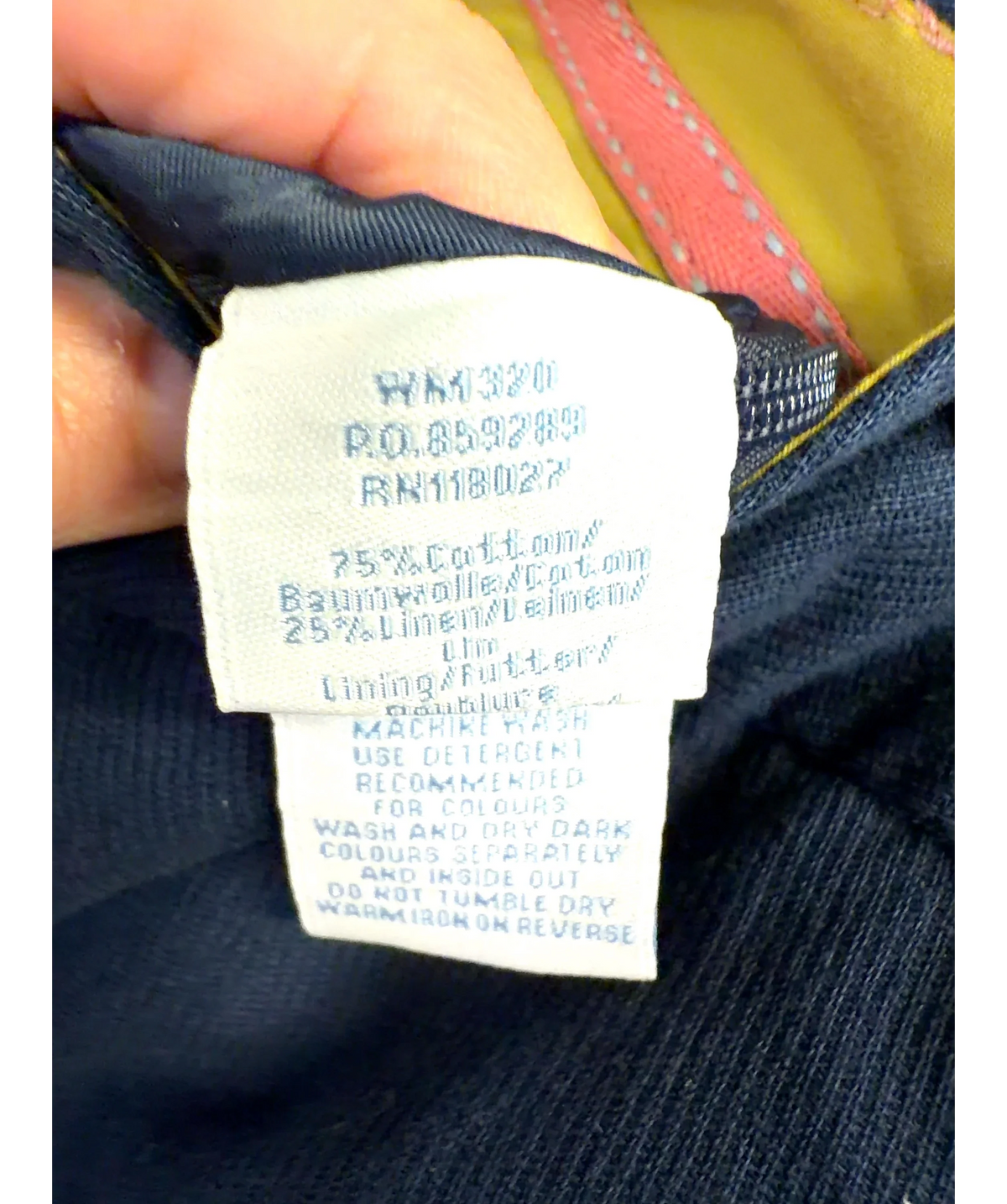 Boden navy Colour, size UK 22 — label