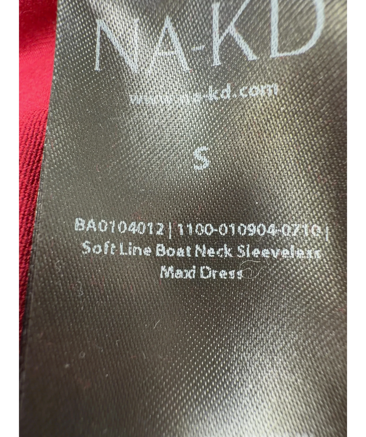 NA-KD Red Soft Line Boat Neck Sleeveless Maxi Dress, size UK S — label