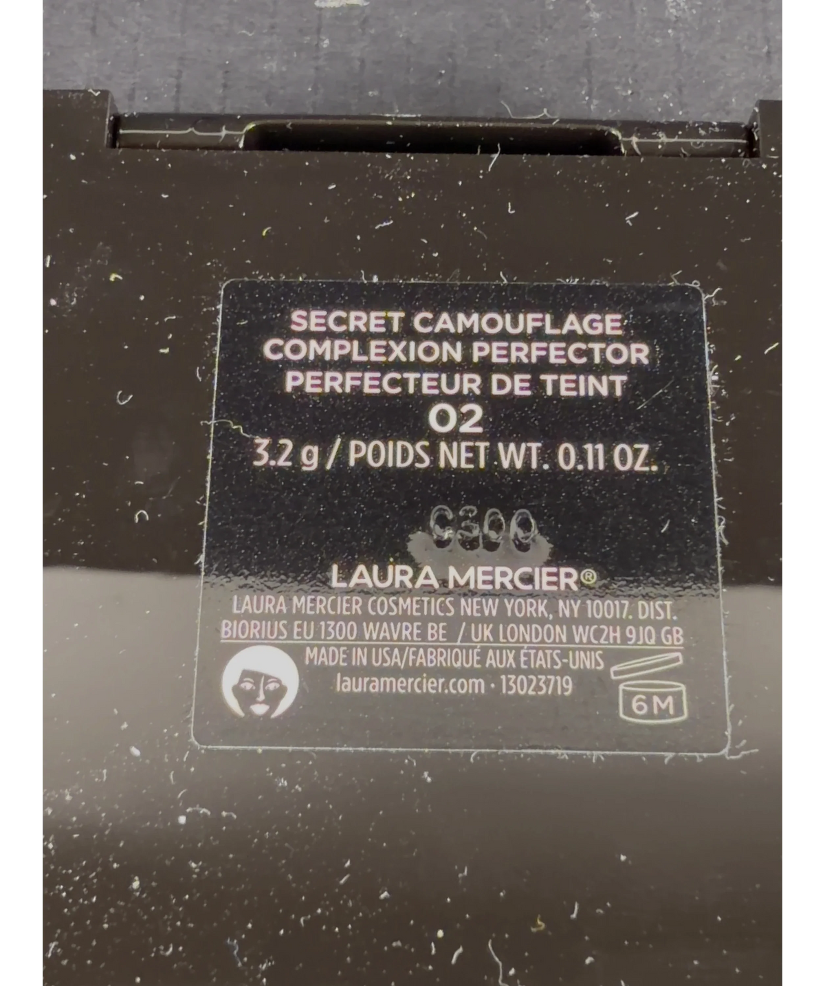 Laura Mercier 02 Secret Camouflage Complexion Perfector, size 3.2g — detail