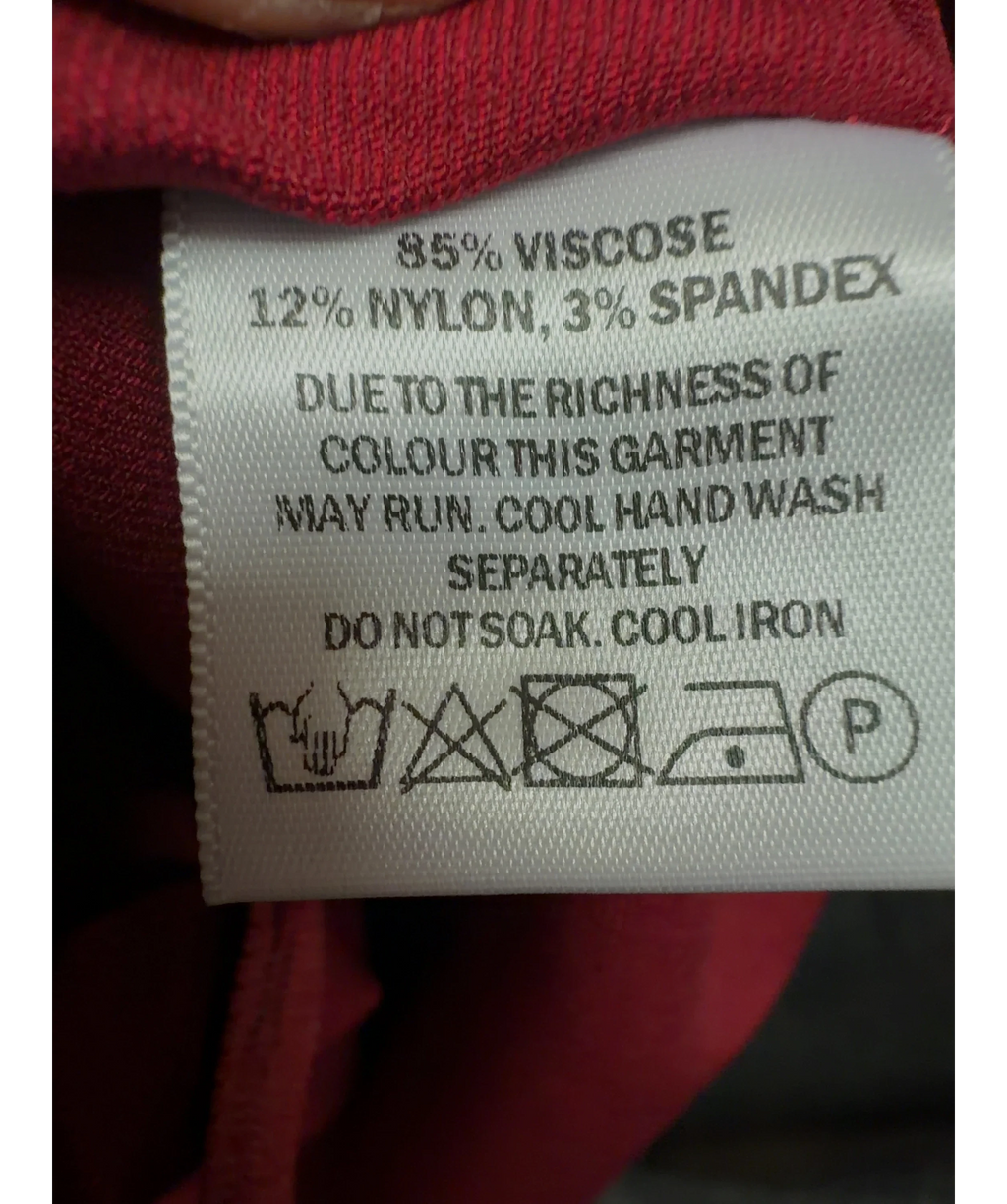 Vesper Red Colour, size UK 8 — label