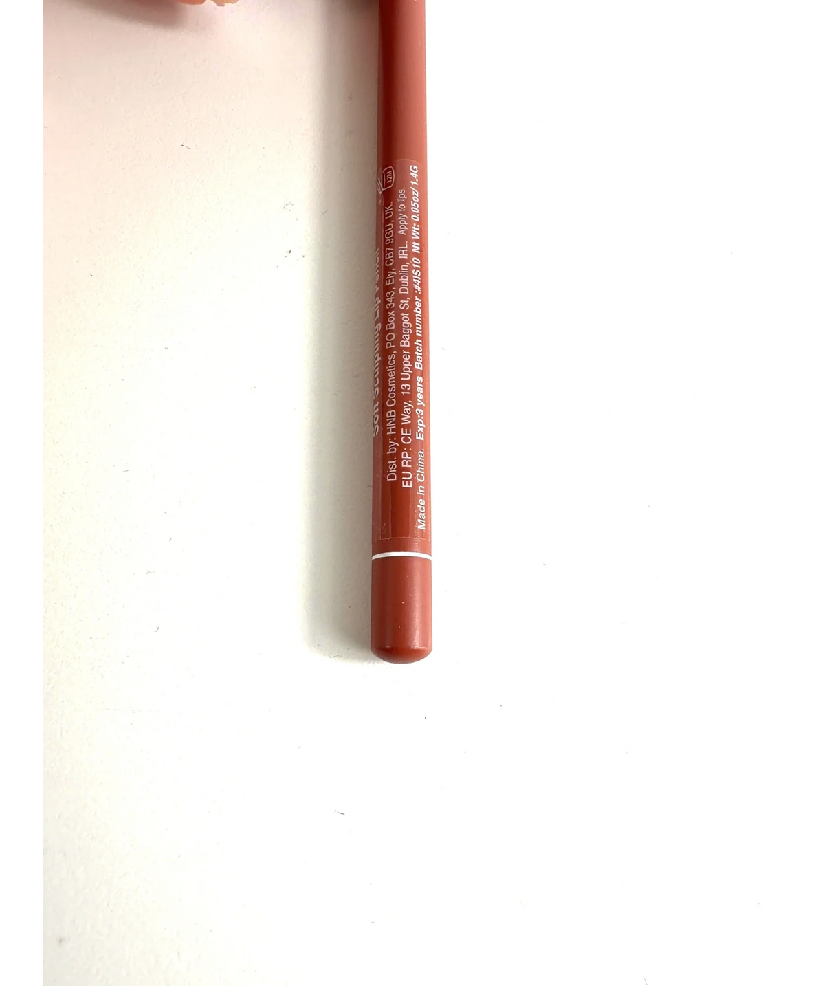 HNB Cosmetics 05 Soft Sculpting Lip Pencil, size 1.4g — fabric detail