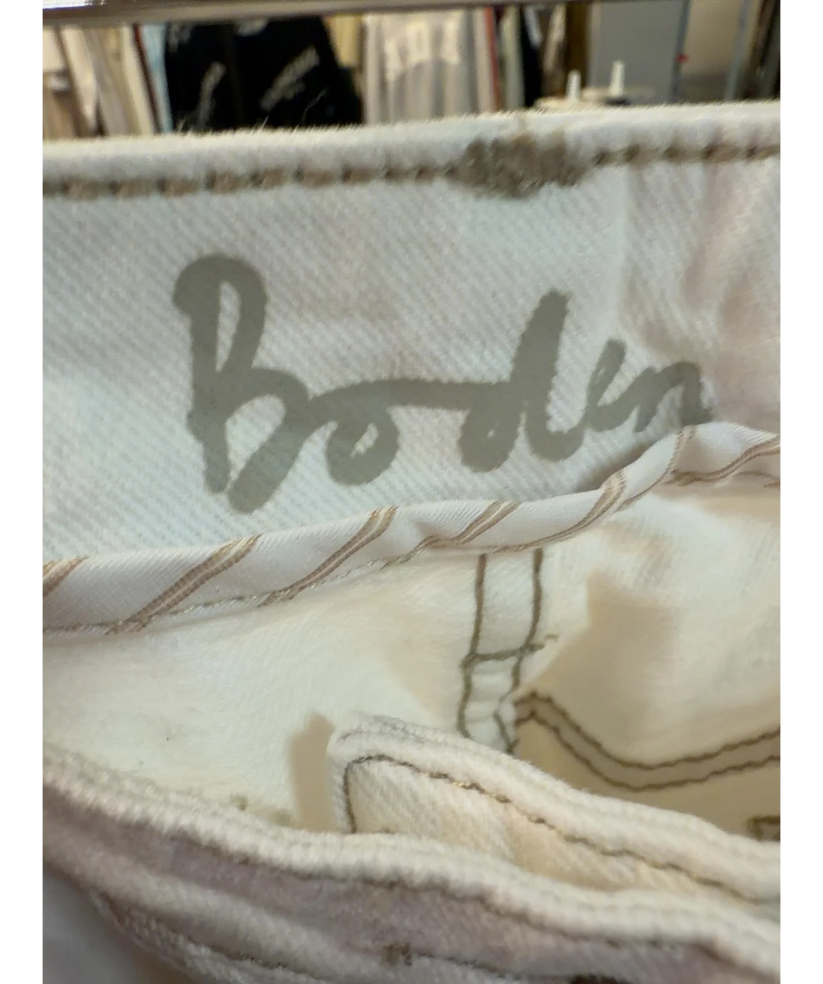 Boden off-white Jean, size UK 20 — detail
