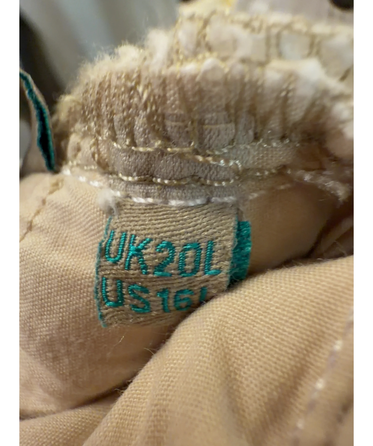 Boden off-white Jean, size UK 20 — care label