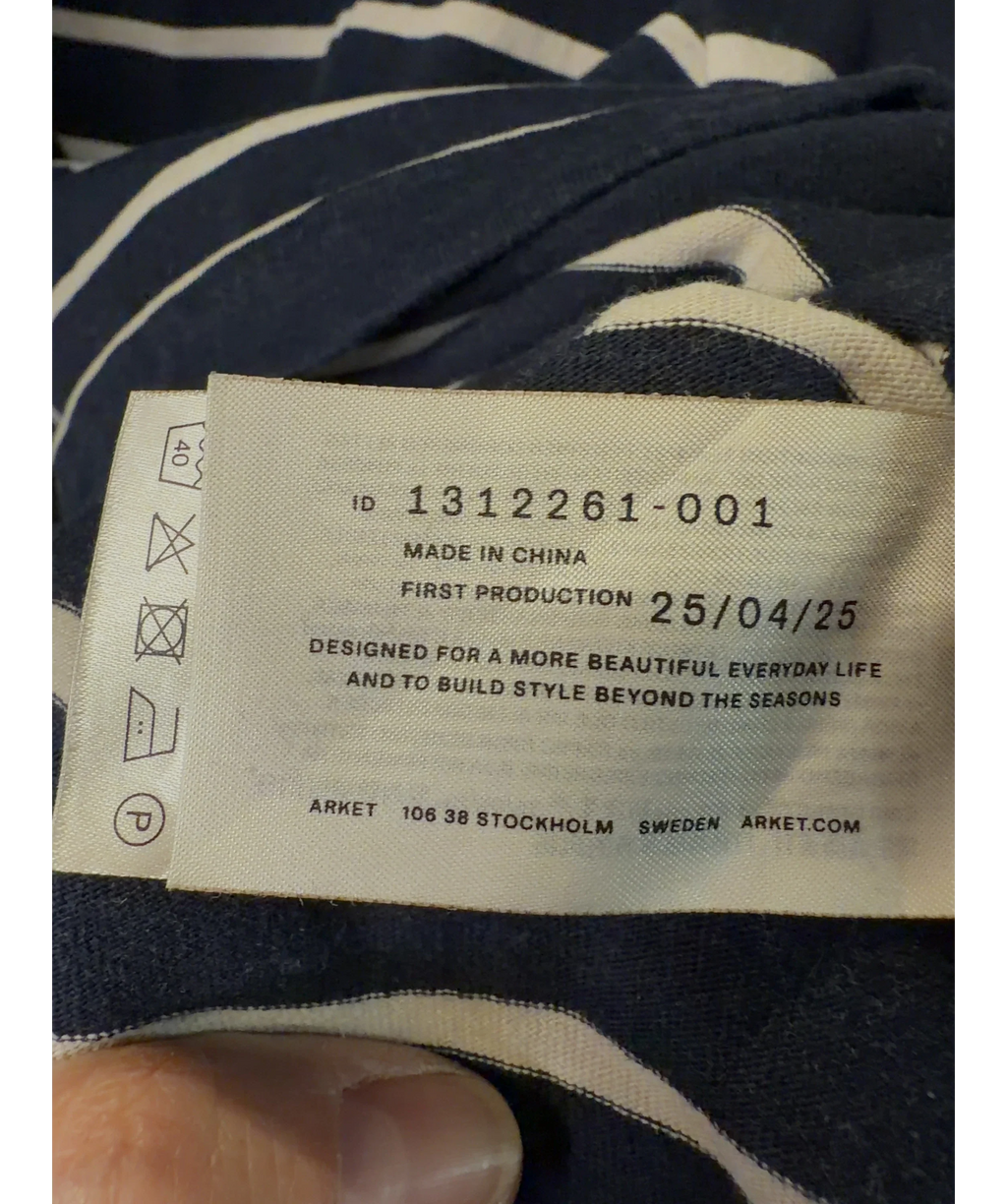 ARKET navy Colour, size UK M — label