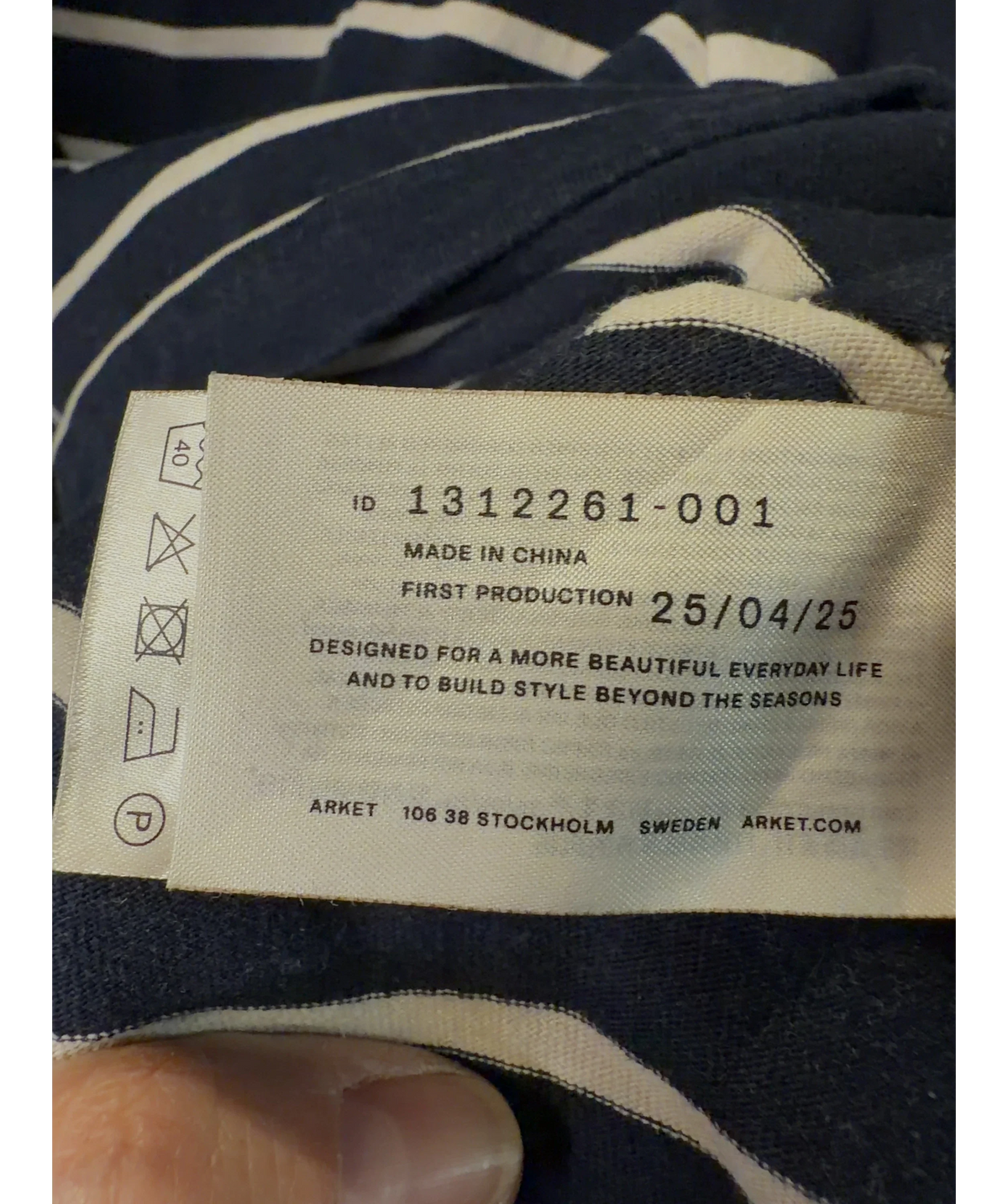 ARKET navy Colour, size UK M — label