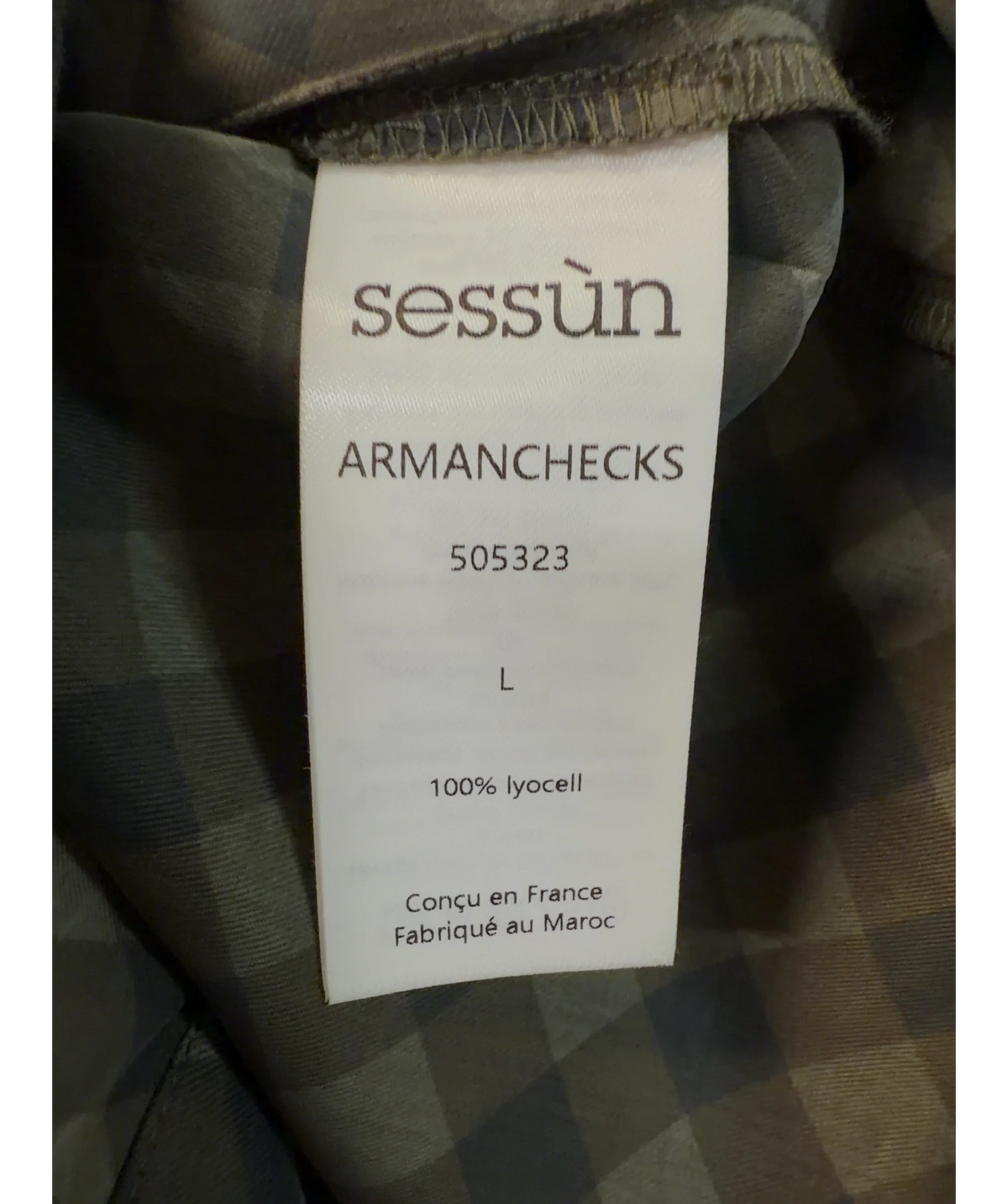 sessùn khaki Armanchecks, size UK L — label