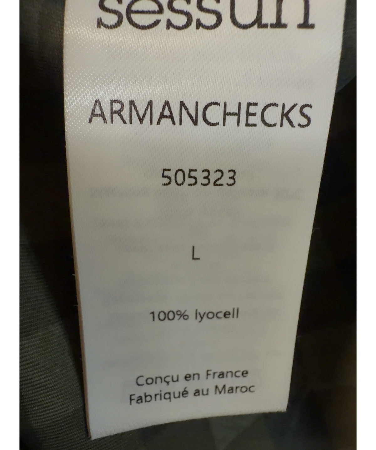 sessùn khaki Armanchecks, size UK L — care label