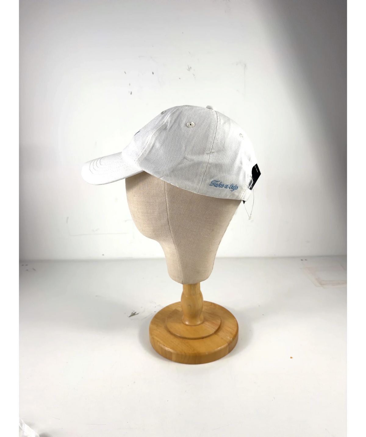 Trip White Calm Club / Stone Vintage Cap — care label