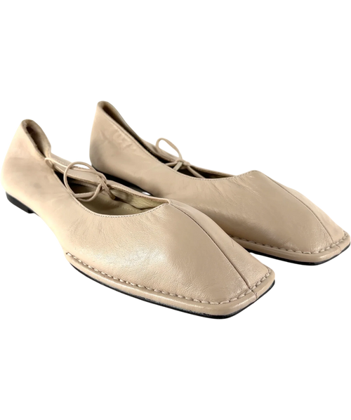 alohas Beige Sway Leather Ballet Flats, size UK 7 EU 40 👠 — front
