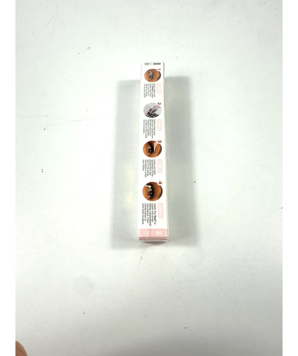 Tatti Lashes Invisi-Lash Bond & Seal Glue, size 4ml — fabric detail