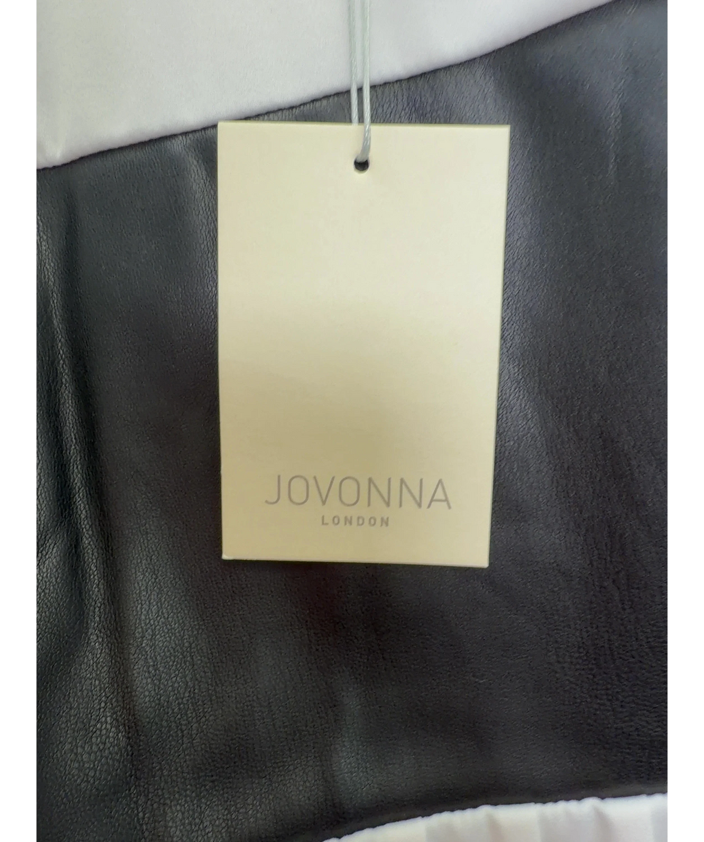 Jovonna London White colorblock pleated shift dress, size UK XS — detail