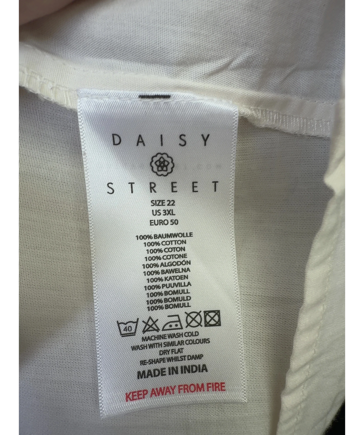 Daisy Street White Plus 90s Shift Dress With Ruched Bust, size UK 22 — label