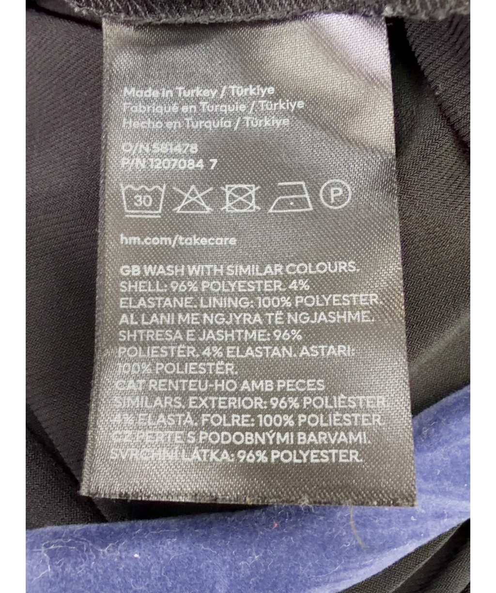 H&M Black Colour, size UK S — label