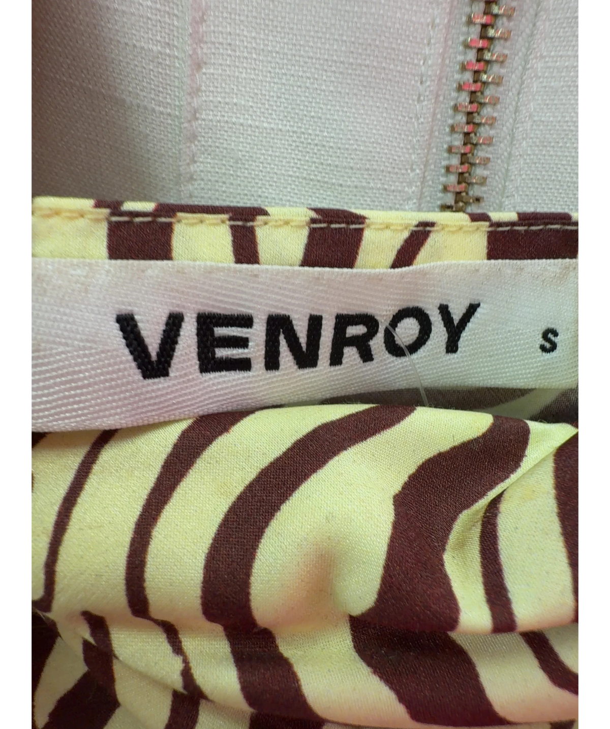 VENROY Yellow Colour, size UK S — detail
