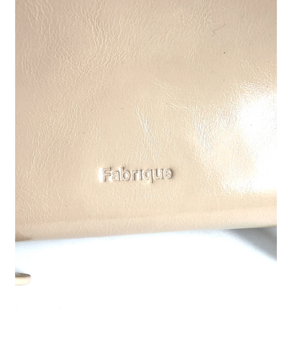 Fabrique Beige East West Shoulder Bag — label