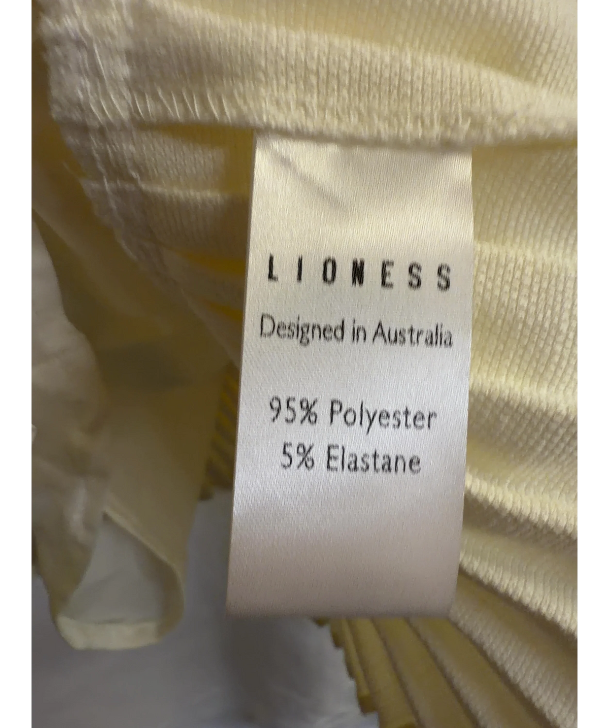 Lioness Cream Colour, size UK S — label