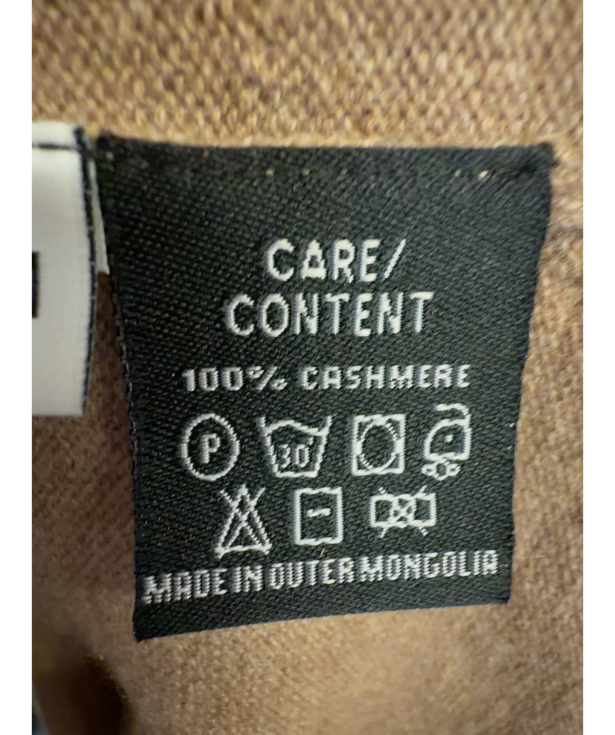 ejk Beige Colour, size UK M — label